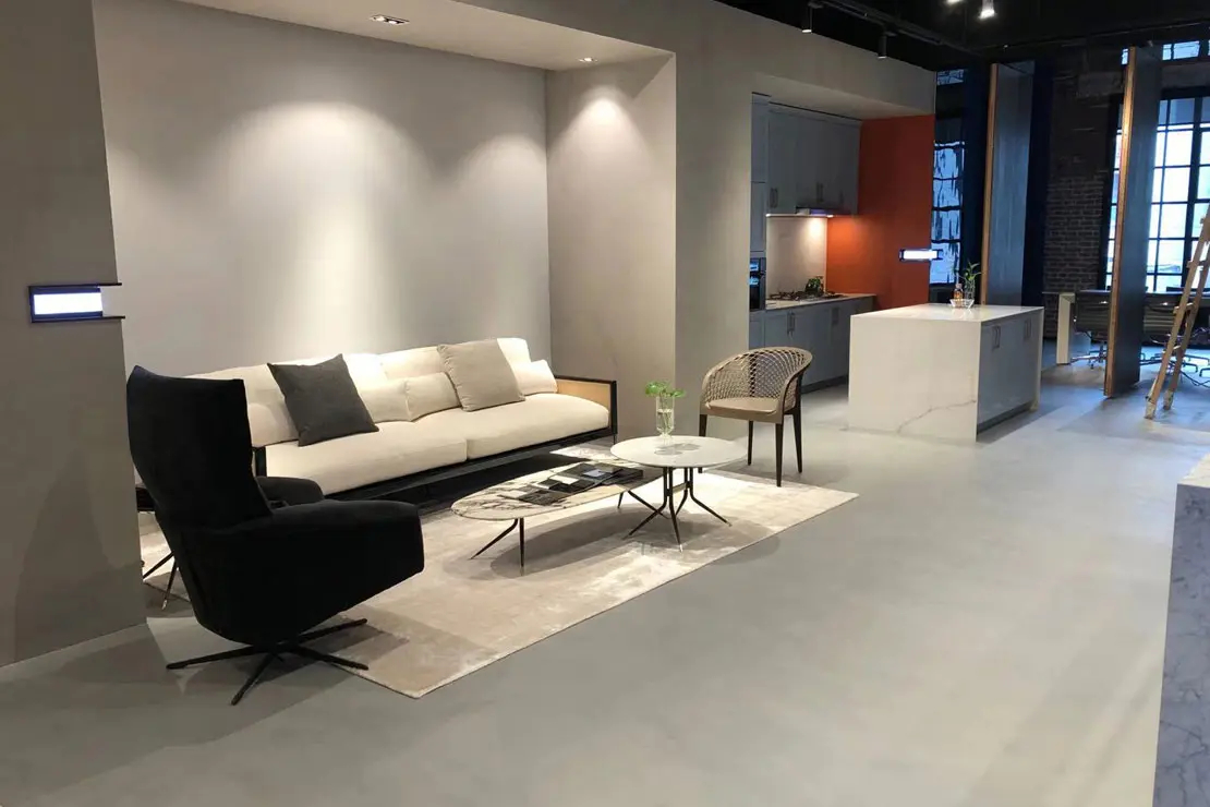 Propiedad sofisticada y contemporánea con paredes y piso de microcemento. Propiedad sofisticada y contemporánea con paredes y piso de microcemento.